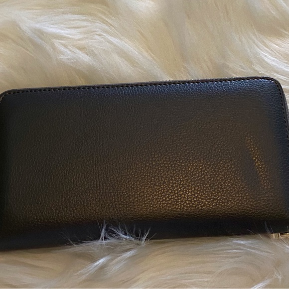 Large Wallet/ Clutch - Picture 1 of 3